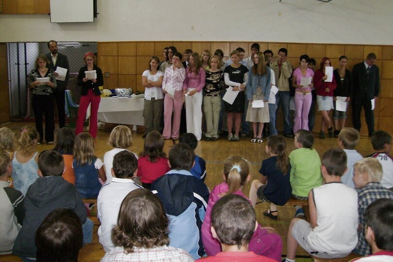 rozlouceni-zaku-9-tridy-2006_4.jpg