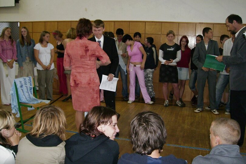 rozlouceni-zaku-9-tridy-2006_10.jpg