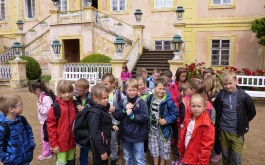 n7f7cy5hvc_vylet-1-a-3-tridy-do-krasneho-dvora_1