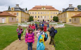 n7f7cy5hvc_vylet-1-a-3-tridy-do-krasneho-dvora_1