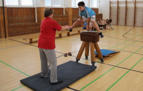e5yxpffbps_gymnastika_1