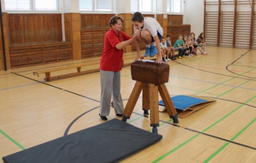 e5yxpffbps_gymnastika_1