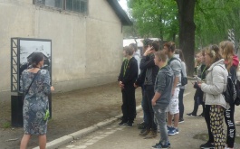 usva8bc0nu_06-06-2017-dejepisna-exkurze-dobrosov-osvetim_1