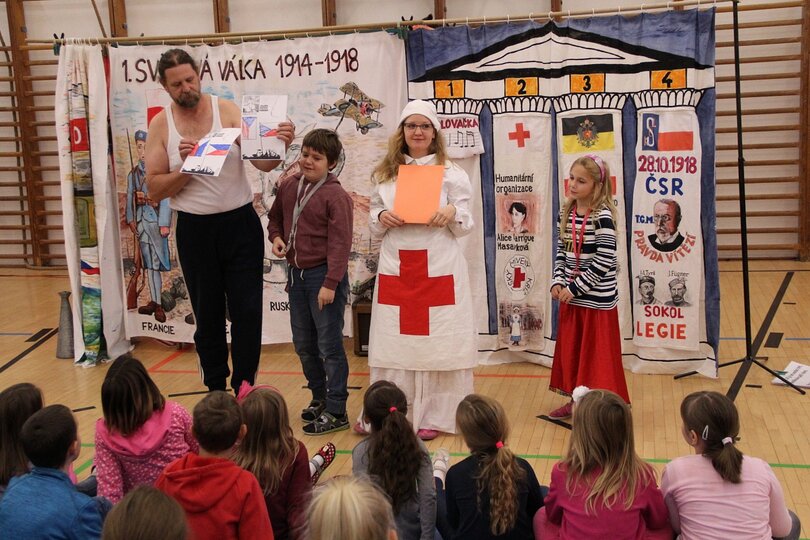 04-11-2018-divadlo-karavana-csr_10.jpg