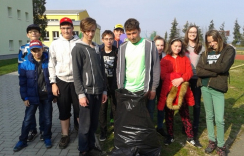 srxsi1zwuo_15-04-2019-uklidme-cesko-2019_1