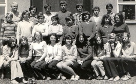 absolventi-1974_2.jpg