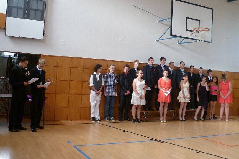 rozlouceni-zaku-9-trid-28-6-2013_2.jpg