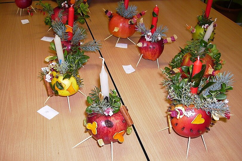 vanocni-svicny-sedma-trida-prosinec-2007_2.jpg