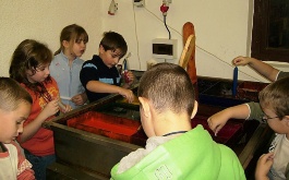 hkgsdackj0_exkurze-do-svickarny-sestajovice-druzina-a-7-tr-30-10-2008_1