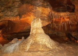 vylet-5-a-6-tr-konepruske-jeskyne-zlaty-kun-svaty-jan-pod-skalou-karlstejn-a-lom-amerika-4-6-2009_17.jpg