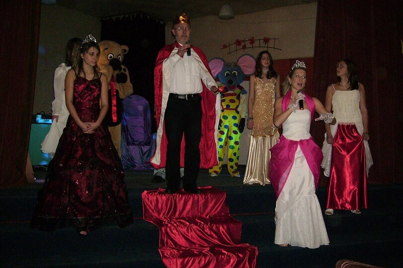 kralovsky-karneval-2010_11.jpg