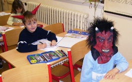 gcihzmd1j2_certi-skola-4-12-2006_1