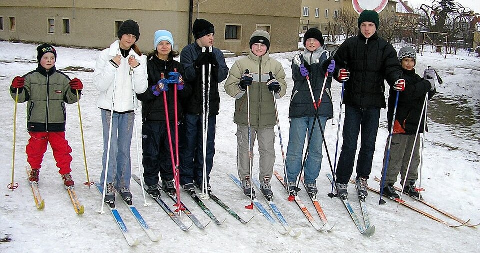 skolni-kolo-v-behu-na-lyzich-31-1-2005_2.jpg