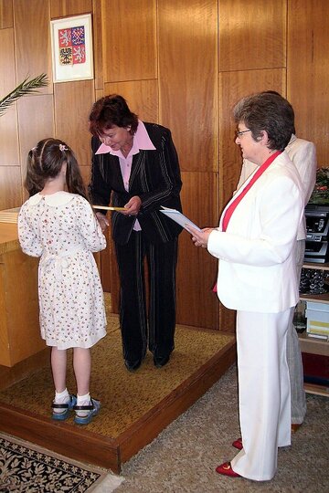 slavnostni-vyrazeni-ze-skolky-26-6-2007_7.jpg