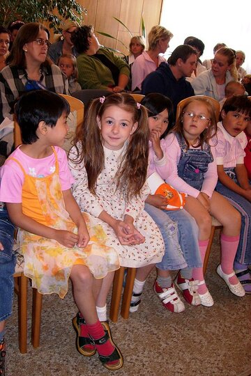 slavnostni-vyrazeni-ze-skolky-26-6-2007_1.jpg