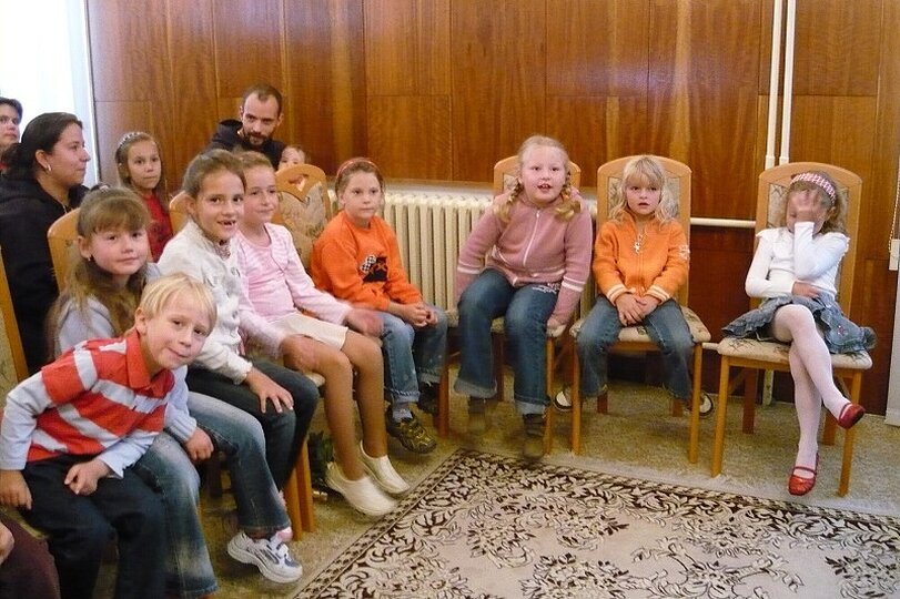slavnostni-vyrazeni-ze-skolky-24-6-2009_1.jpg