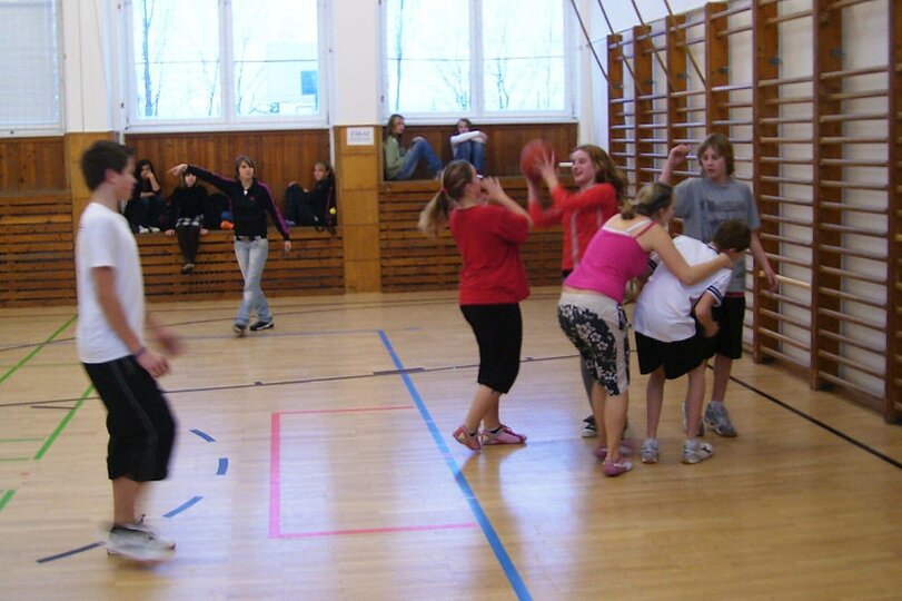 skolni-turnaj-ve-streetbalu-22-12-2009_5.jpg