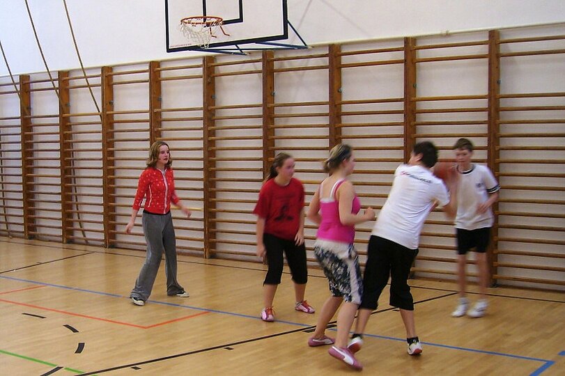 skolni-turnaj-ve-streetbalu-22-12-2009_3.jpg