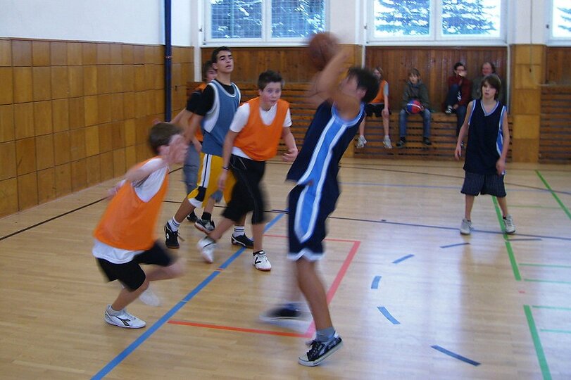 skolni-turnaj-ve-streetbalu-22-12-2009_9.jpg