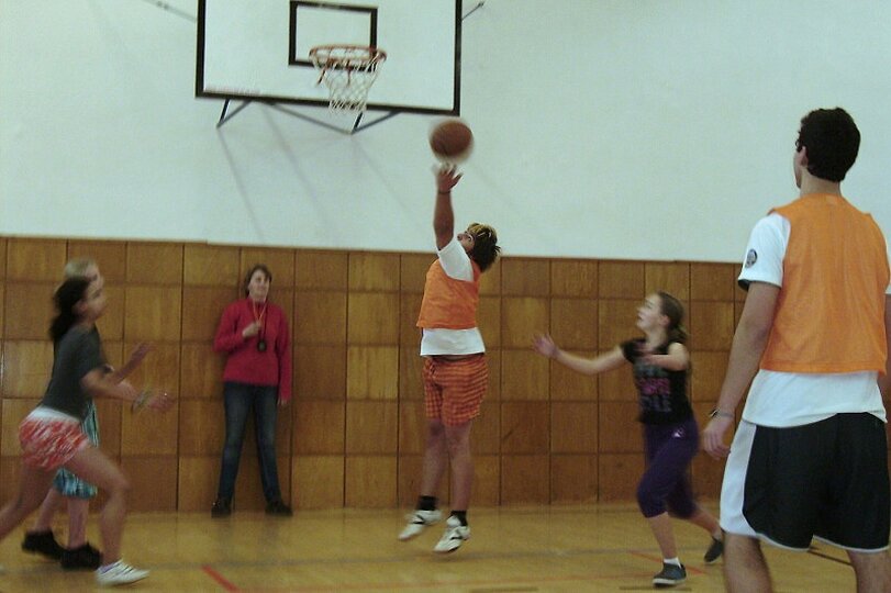 vanocni-skolni-turnaj-ve-streetballu-21-12-2011_9.jpg