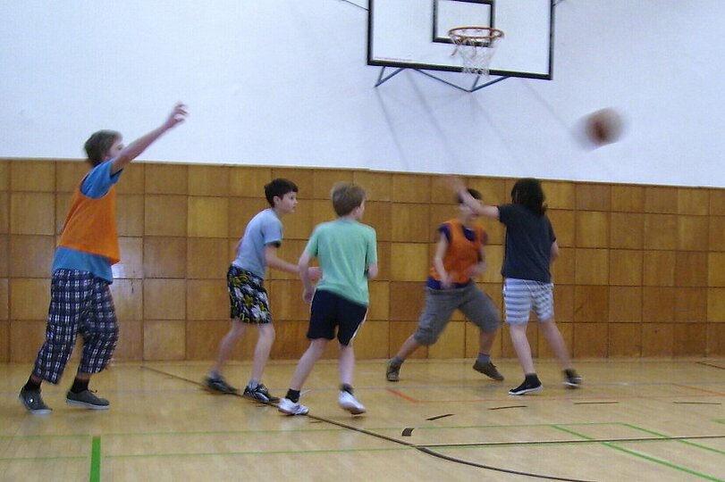 vanocni-skolni-turnaj-ve-streetballu-21-12-2011_2.jpg