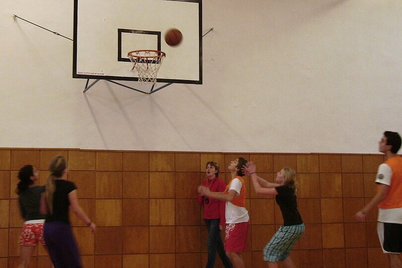 vanocni-skolni-turnaj-ve-streetballu-21-12-2011_5.jpg
