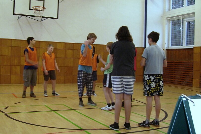 vanocni-skolni-turnaj-ve-streetballu-21-12-2011_1.jpg