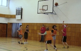 vanocni-skolni-turnaj-ve-streetballu-21-12-2011_11.jpg