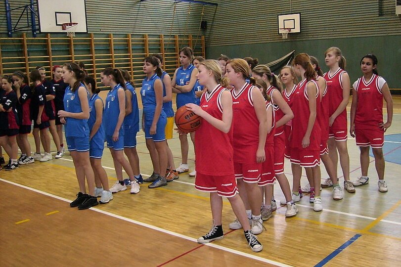 okresni-kolo-basketbalu-divek-6-7-tr-15-3-2012_2.jpg