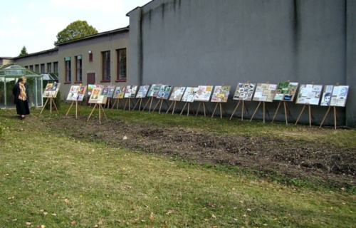 wlhpj5hrvo_den-otevrenych-dveri-skolni-zahrady-7-10-2009_1