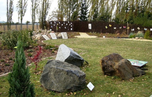 wlhpj5hrvo_den-otevrenych-dveri-skolni-zahrady-7-10-2009_1