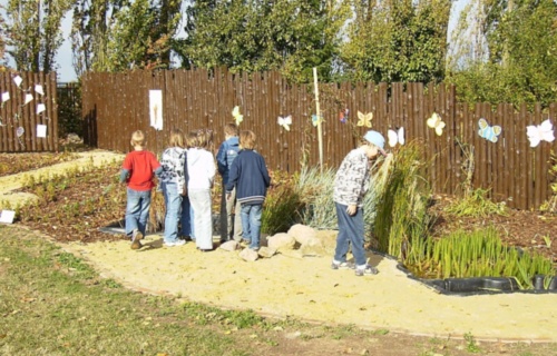 wlhpj5hrvo_den-otevrenych-dveri-skolni-zahrady-7-10-2009_1