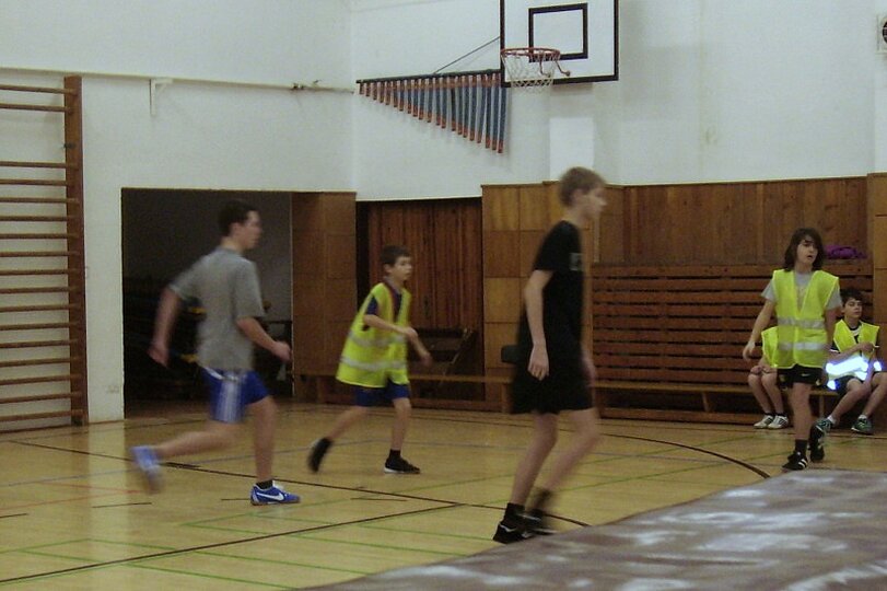skolni-turnaj-ve-streetballu-21-12-2012_4.jpg