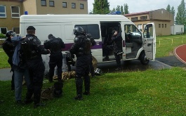 yjlse4l4nq_den-s-ajaxem-22-6-2011_1