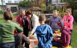zh20ilmlyx_den-otevrenych-dveri-na-skolni-zahrade-8-10-2013_1