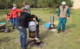 zh20ilmlyx_den-otevrenych-dveri-na-skolni-zahrade-8-10-2013_1