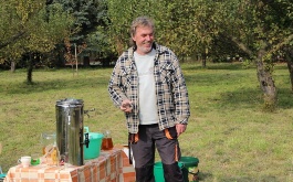 zh20ilmlyx_den-otevrenych-dveri-na-skolni-zahrade-8-10-2013_1