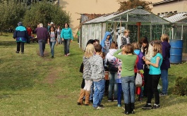 zh20ilmlyx_den-otevrenych-dveri-na-skolni-zahrade-8-10-2013_1