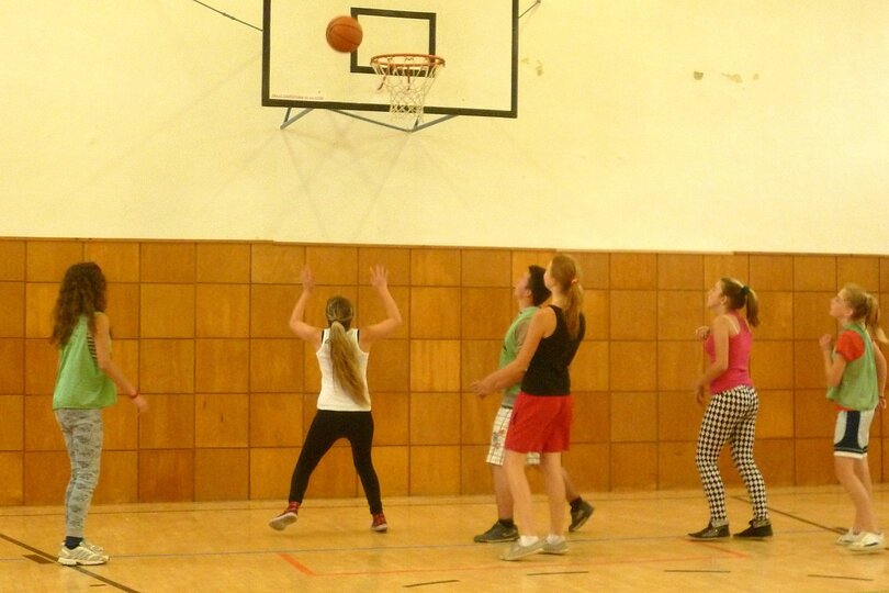 skolni-turrnaj-ve-streetballu-25-6-2014_9.jpg