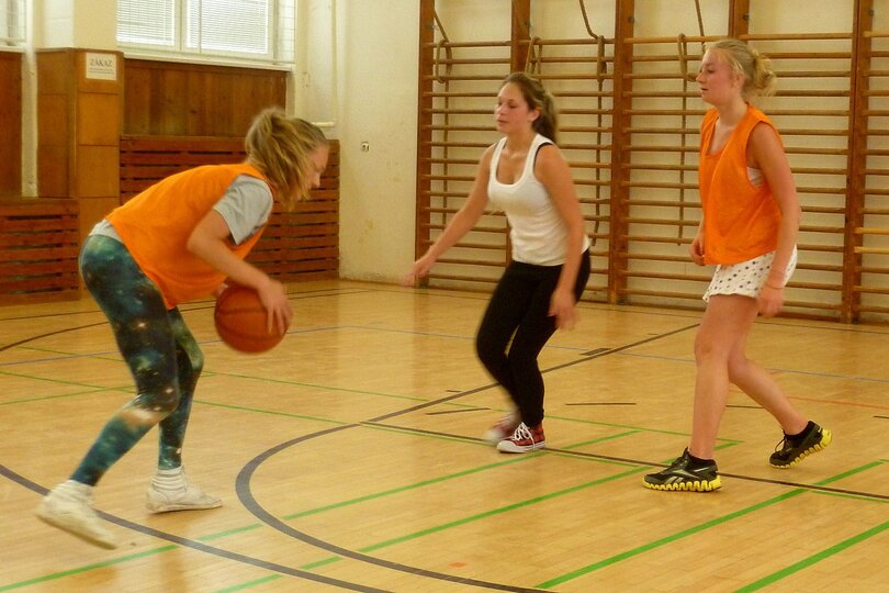 skolni-turrnaj-ve-streetballu-25-6-2014_12.jpg
