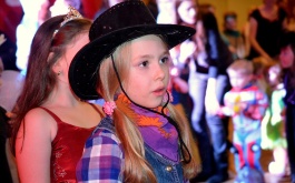 39jxdezwfm_detsky-karneval-2015-foto-r-jilkova-p-konir-a-fotoprostudio_92