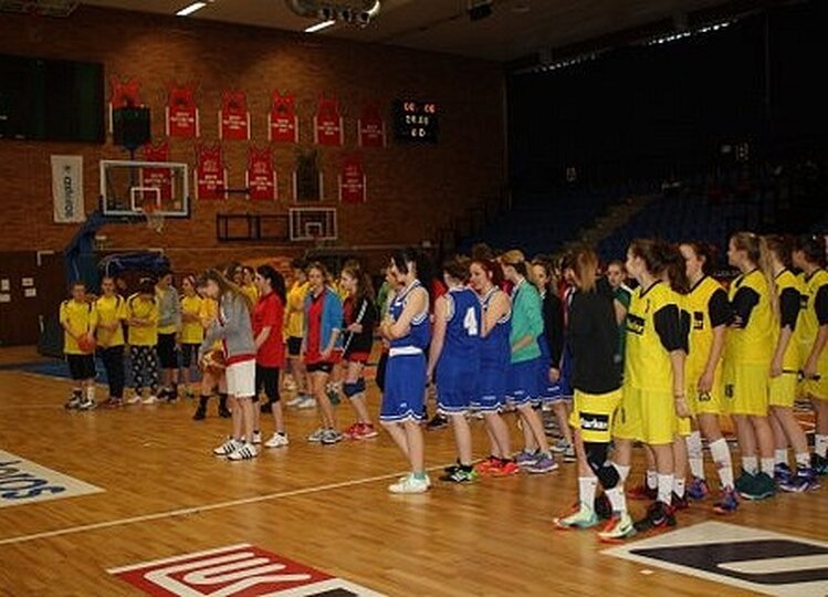 krajske-kolo-bsketbalu-divek-2015_2.jpg