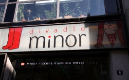 dq3gwsbdea_kmd-divadlo-minor-a-cirkus-bude_47