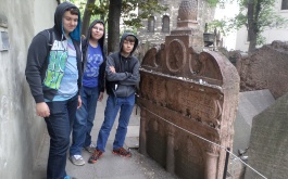 3i0u9ou0xz_setkani-terezinske-stafety-v-praze_2