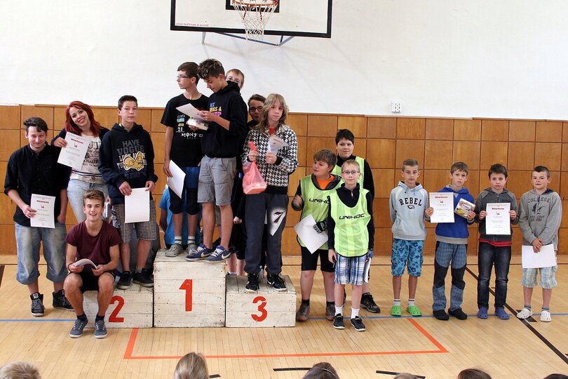 skolni-florbalovy-turnaj-26-6-2015_1.jpg